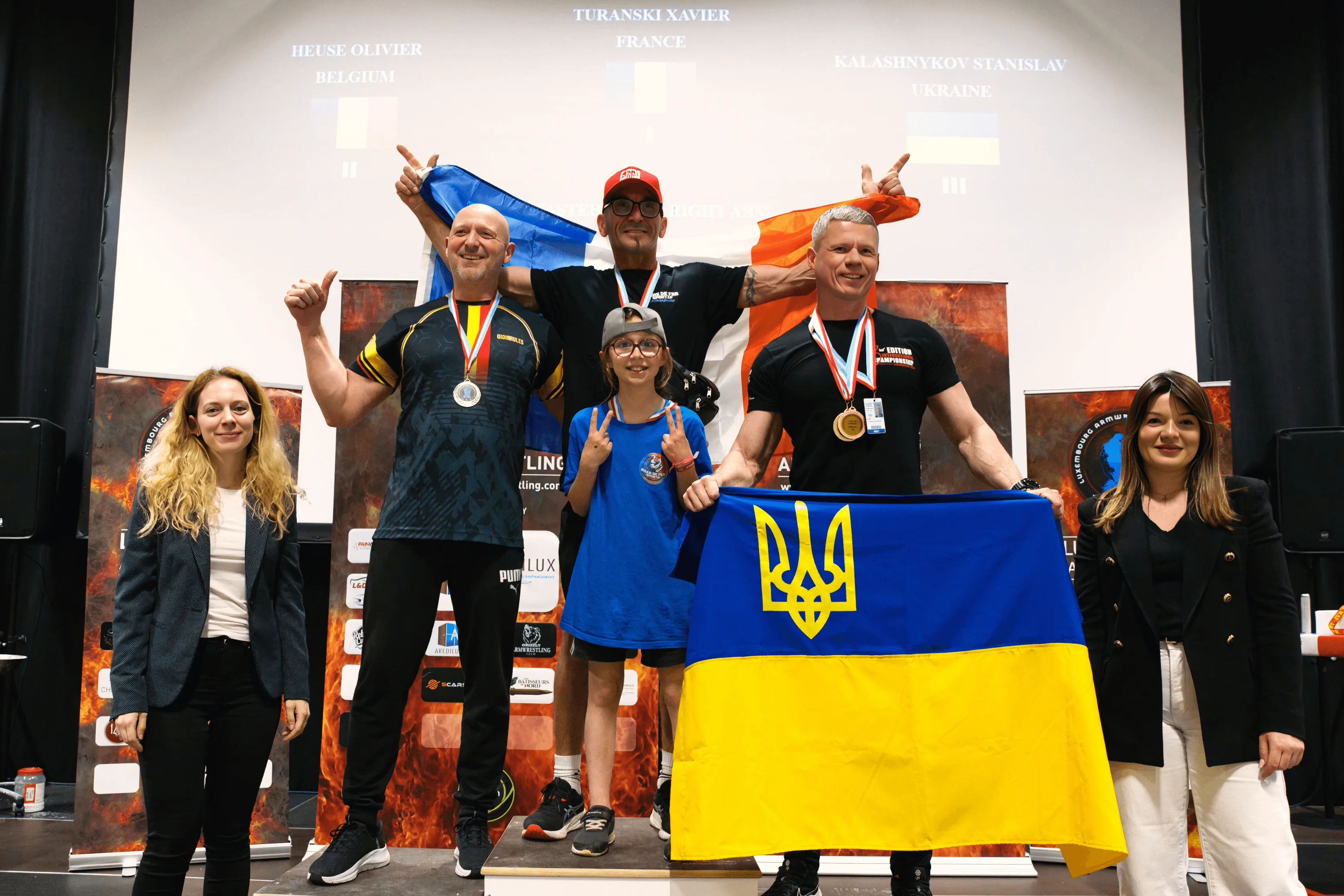 Athlètes en compétition de bras de fer — Luxembourg Armwrestling