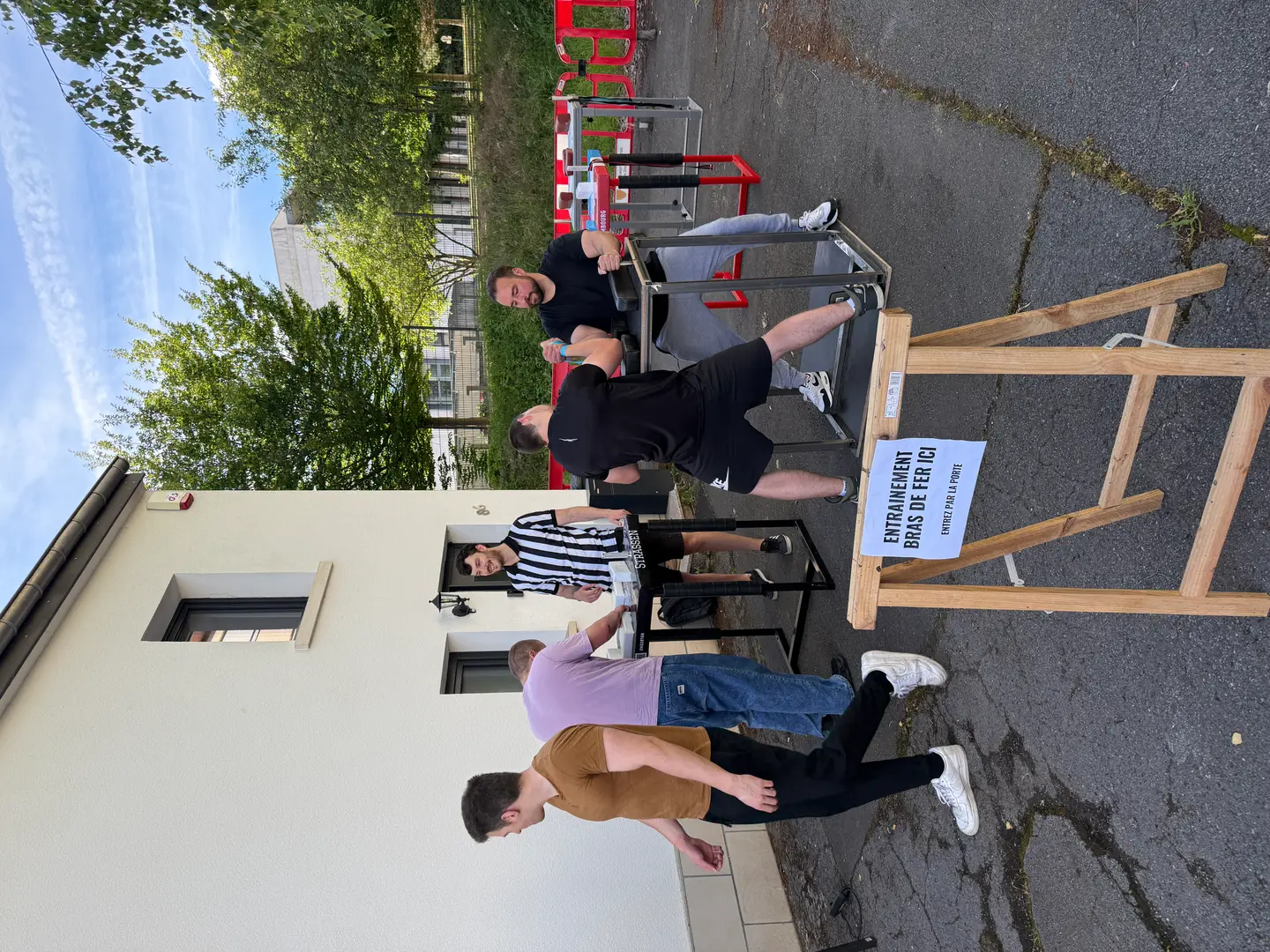 Entraînement de bras de fer au club de Strassen — séance encadrée sur table WAF officielle, Luxembourg